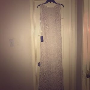 Tadashi Shoji wedding dress +sash